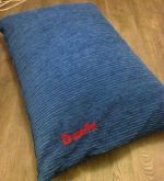 Pelech na mieru s vyšitým menom